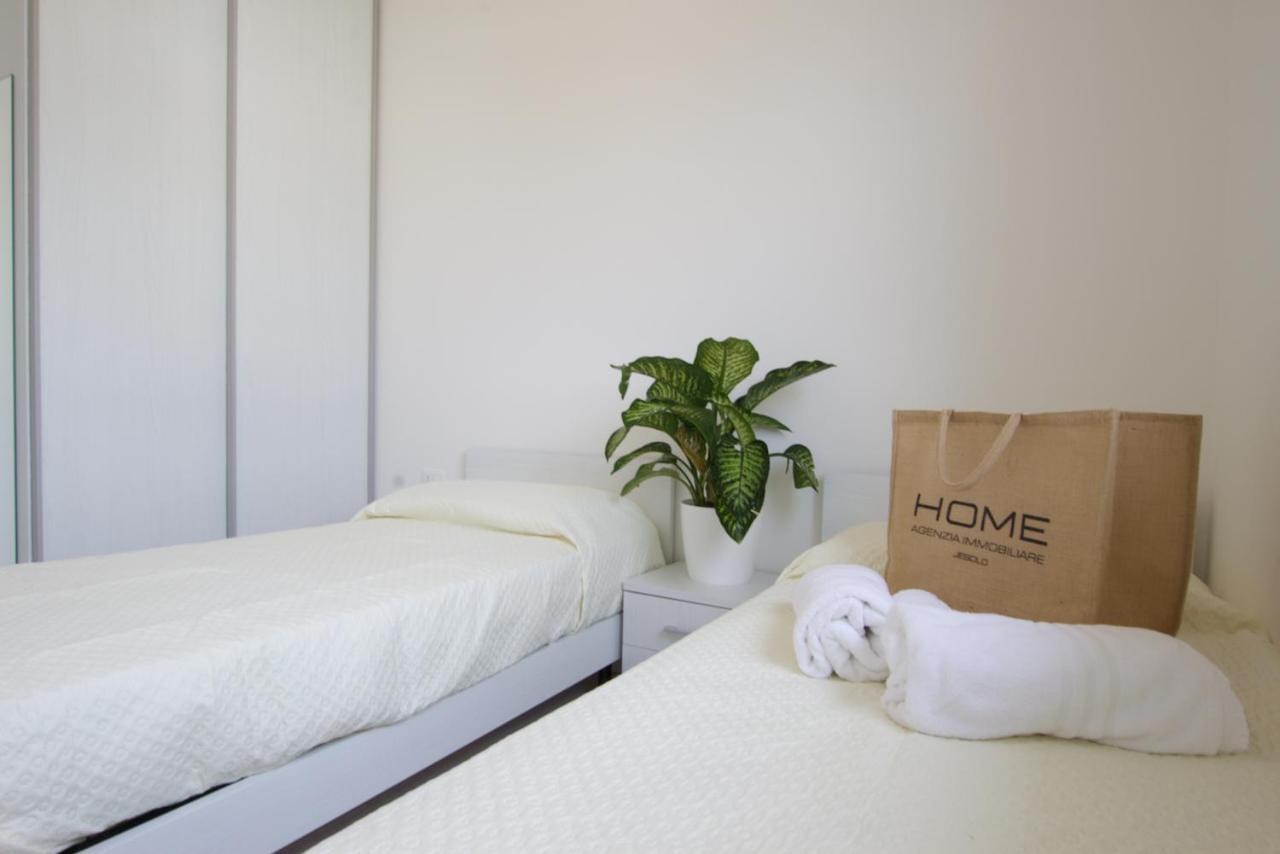 Bagni Miramare - Home Immobiliare Jesolo エクステリア 写真