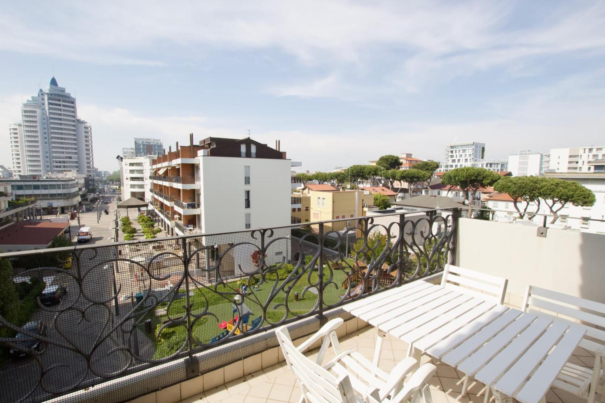 Bagni Miramare - Home Immobiliare Jesolo エクステリア 写真